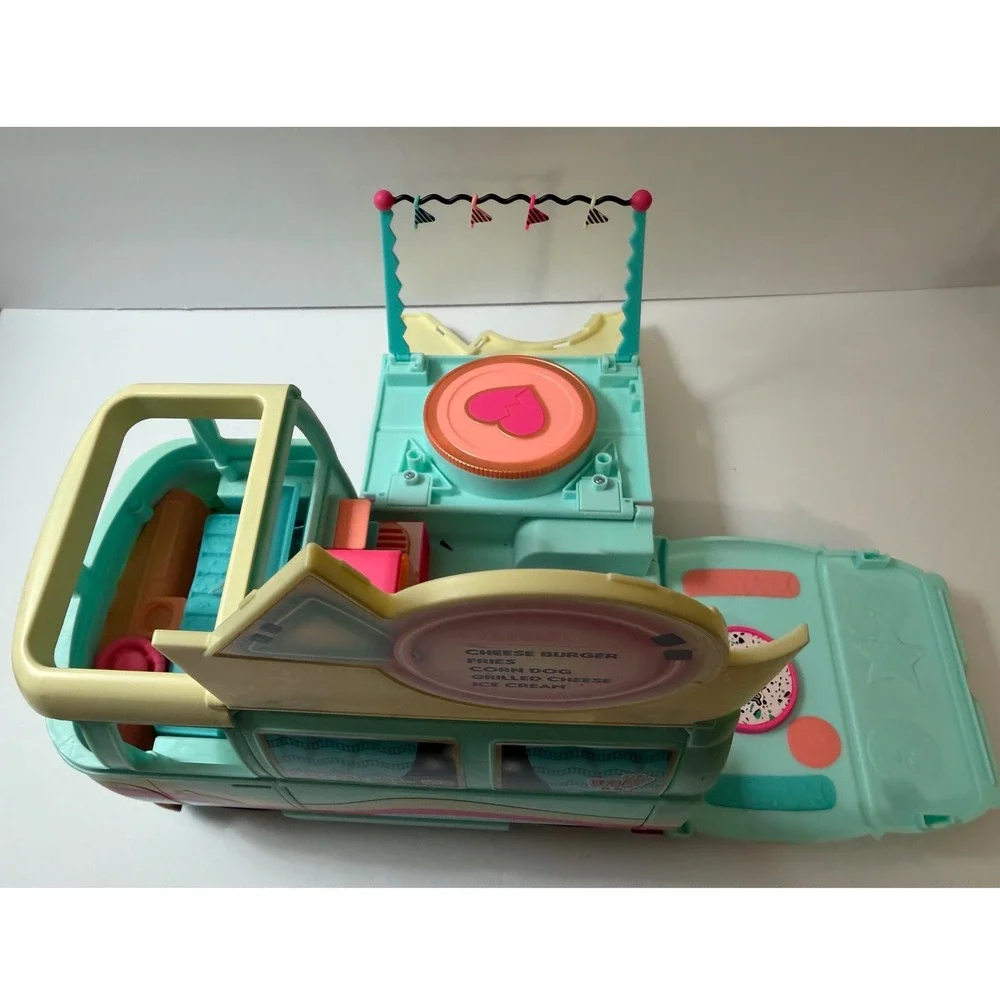 LOL Surprise 2-in-1 Glamper Fashion Camper Blue Pink Transforming Playset MGA